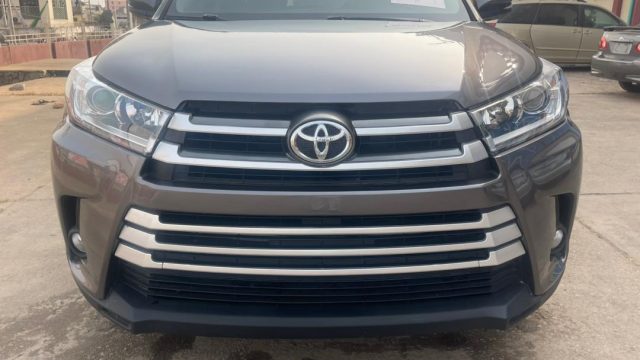 Toyota Highlander 2014 upgraded to 2017 XLE